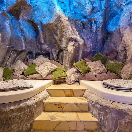 Апарт-отель Hubertus Alpine Living Обертауэрн