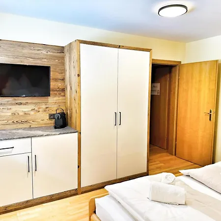 Hubertus Alpine Living Aparthotel 4*