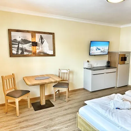 Апарт-отель Hubertus Alpine Living 4*