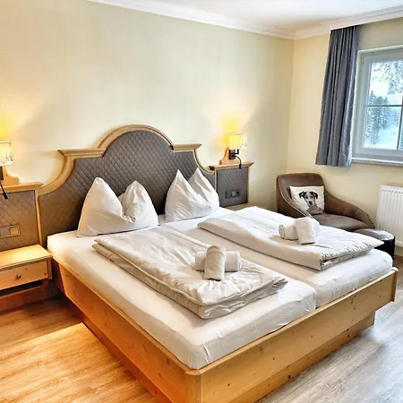 Hubertus Alpine Living Апарт-отель Обертауэрн