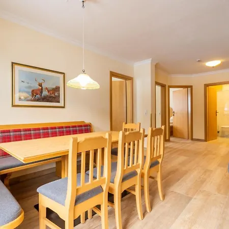 Hubertus Alpine Living Апарт-отель 4*